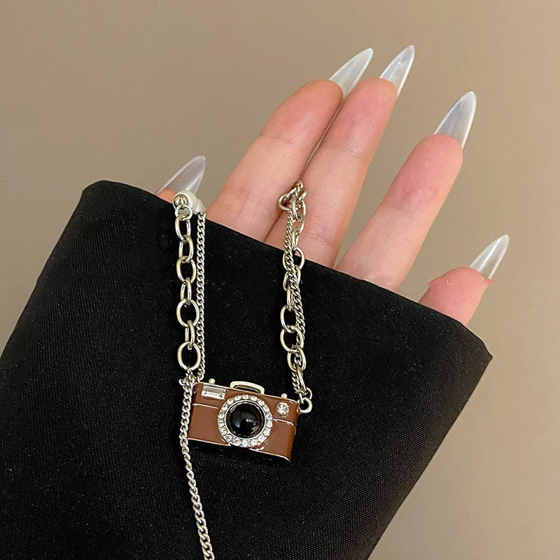 Fashion Retro Camera Necklace