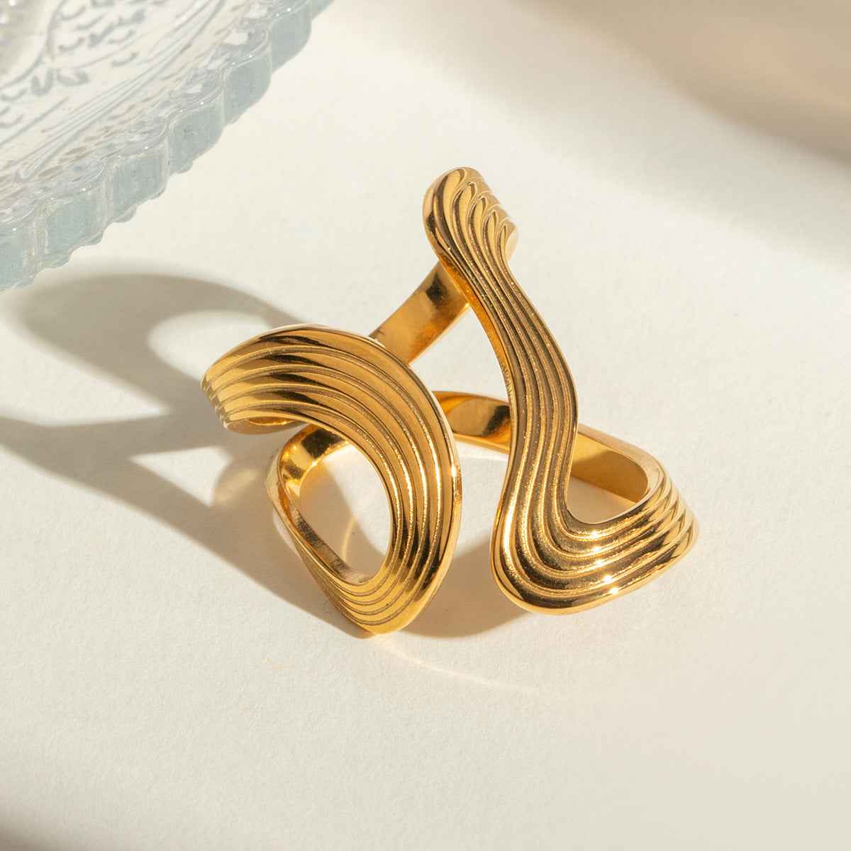 Adjustable Thread Shaped Ring for Stylish Comfort - Vizimy