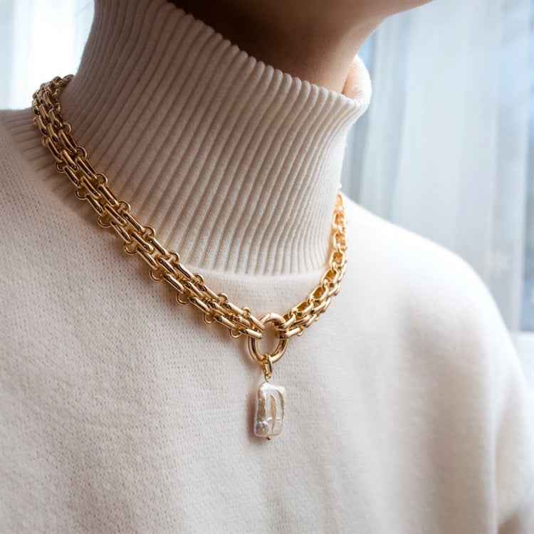Baroque Pearls Necklace - Elegant Handmade Rectangular Jewelry - Vizimy