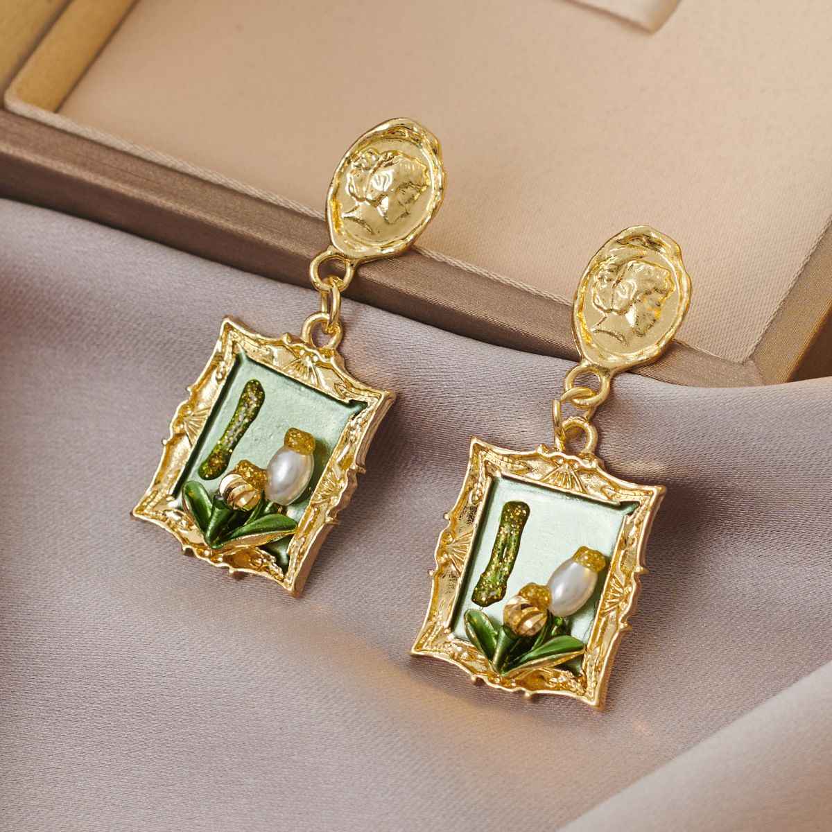 Baroque Pearls Earrings - Elegant Oil Painting Design - Vizimy