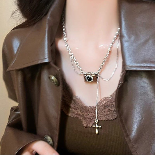 Fashion Retro Camera Necklace