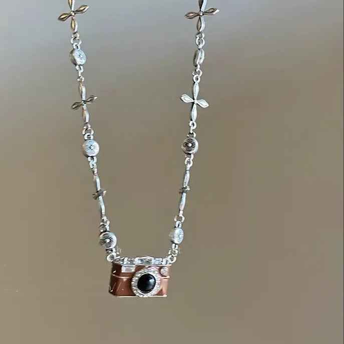 Fashion Retro Camera Necklace - Vintage-Inspired Jewelry for Photography Lovers - Vizimy