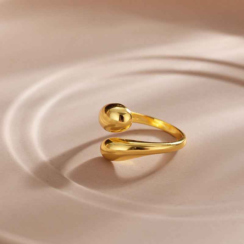 Cora Gold Ring - Elegant Fashion Jewelry for Any Occasion - Vizimy
