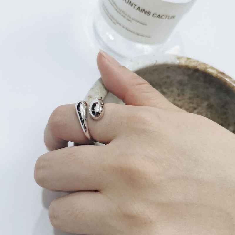 Cora Gold Ring - Elegant Fashion Jewelry for Any Occasion - Vizimy