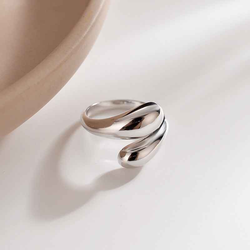 Cora Gold Ring - Elegant Fashion Jewelry for Any Occasion - Vizimy