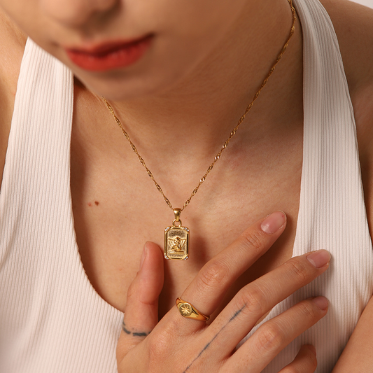 Eight Awn Star Pendant Necklace