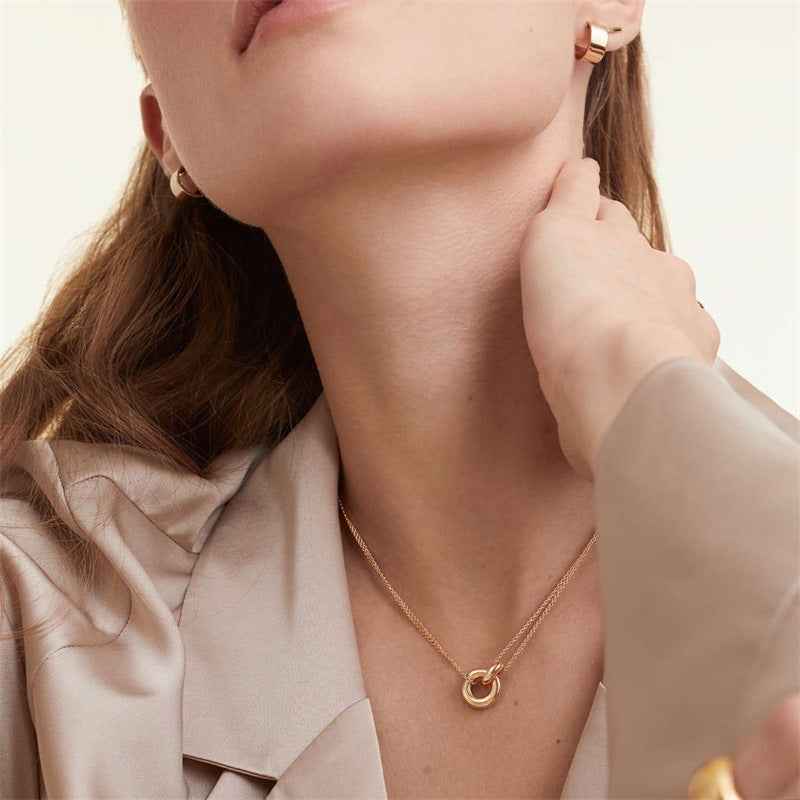 Geometric Round Pendant Necklace - Stylish and Modern Jewelry - Vizimy