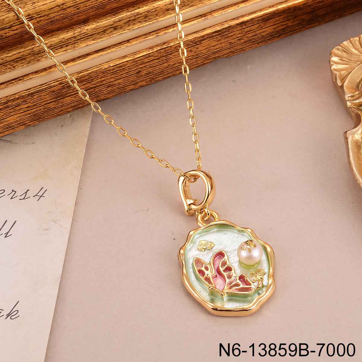 Jardin Monet Pearl Necklace Pendant - Elegant Floral Design - Vizimy