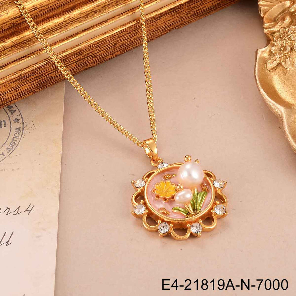 Jardin Monet Pearl Necklace Pendant - Elegant Floral Design - Vizimy