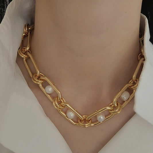 Natural Pearls with Collarbone Chain
