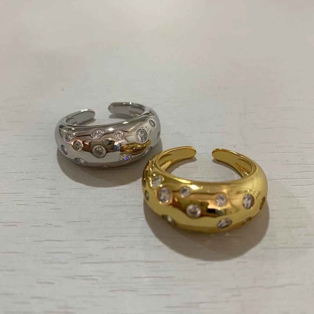 Sparkling Diamond Ring - Elegant and Dazzling Jewelry for Every Occasion - Vizimy