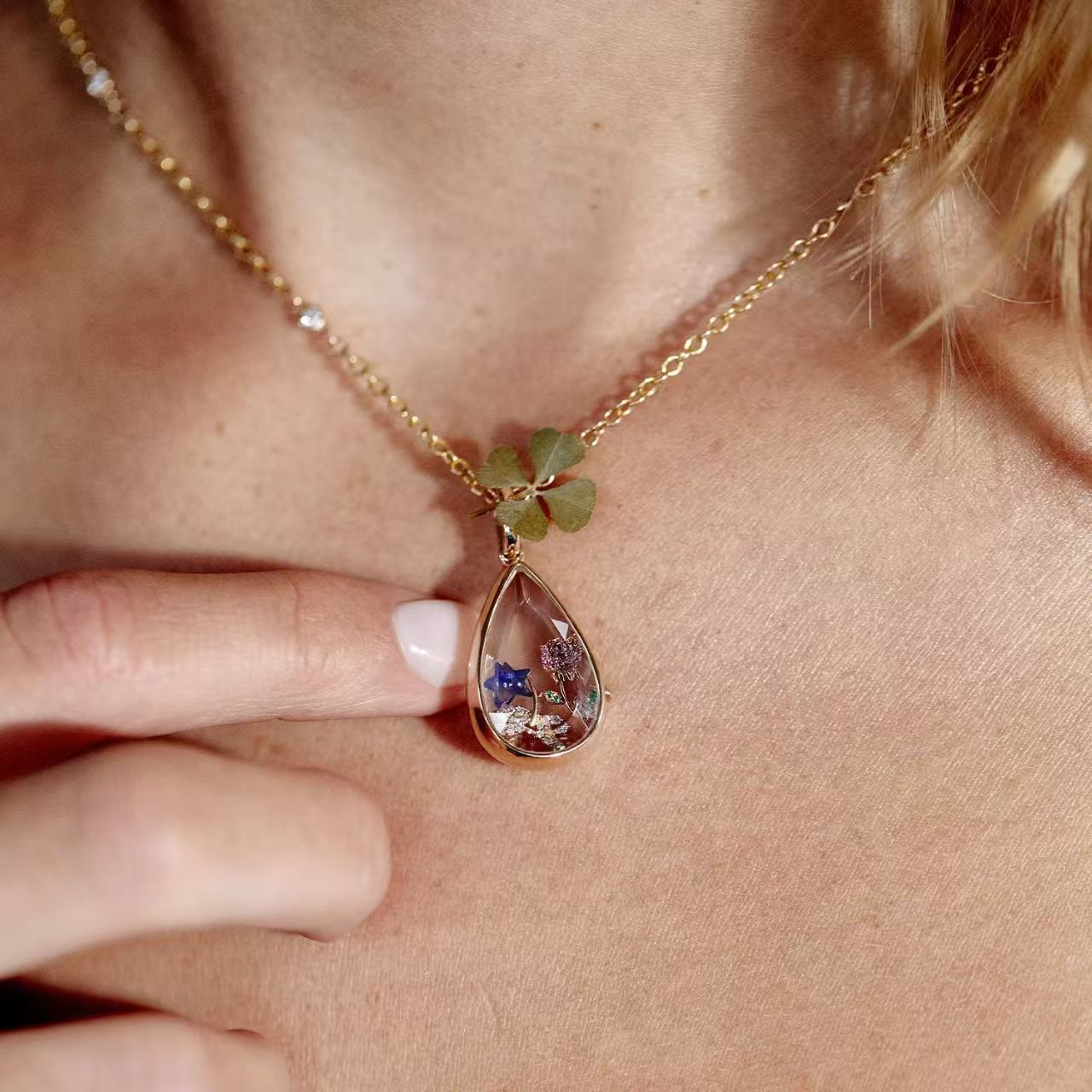 Vizimy™  Locket Necklace – Personalized Circular Keepsake Jewelry